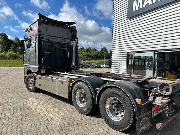 MAN TGX 35.640 6x4-4 lastväxlare 3 of 5