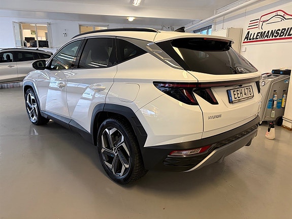 Hyundai Tucson 3 of 5