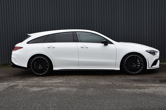 Mercedes-Benz CLA35 3 of 5