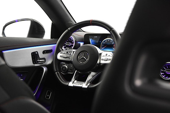 Mercedes-Benz CLA35 18 of 26