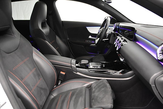 Mercedes-Benz CLA35 21 of 26