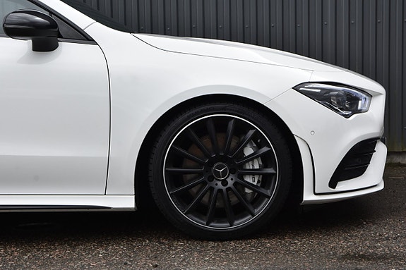 Mercedes-Benz CLA35 4 of 5