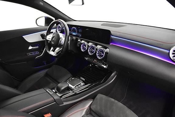 Mercedes-Benz CLA35 20 of 26