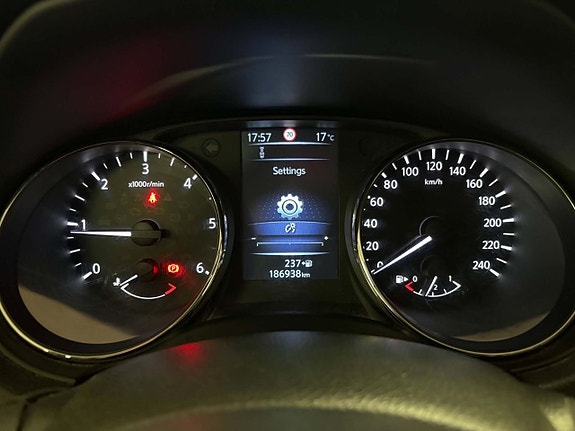 Nissan Qashqai 15 of 16