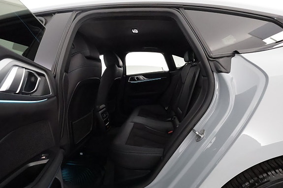 BMW i4 13 of 30