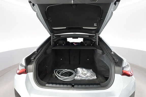 BMW i4 30 of 30