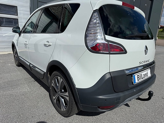 Renault Scenic XMod 4 of 5