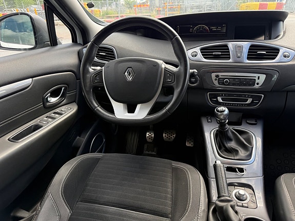 Renault Scenic XMod 9 of 11