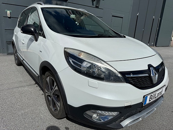 Renault Scenic XMod 3 of 5