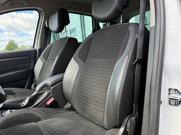 Renault Scenic XMod 10 of 11