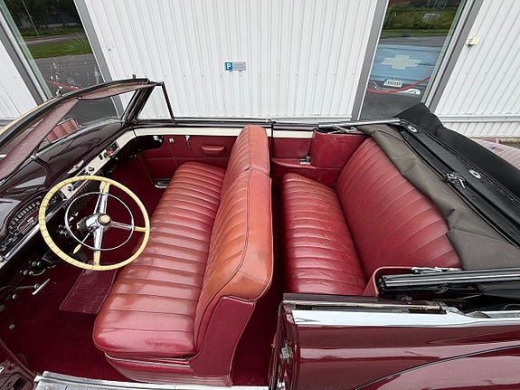 Cadillac Series 62 10 of 14