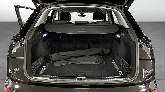 Audi Q5 12 of 18