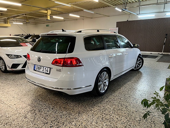 Volkswagen Passat 3 of 5