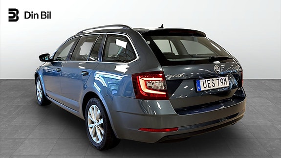 Skoda Octavia 3 of 5