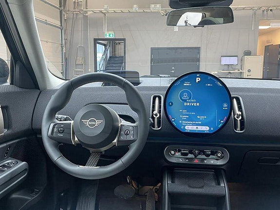 MINI Countryman SE 8 of 15