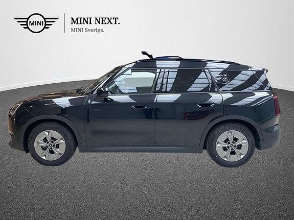 MINI Countryman SE 2 of 15