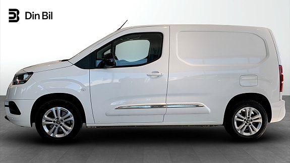 Toyota Proace City 2 of 5