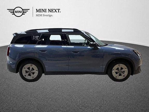 MINI Countryman SE 3 of 15