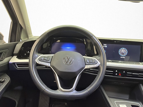 Volkswagen Golf VIII 11 of 27