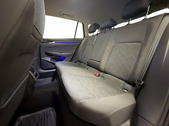 Volkswagen Golf VIII 14 of 27