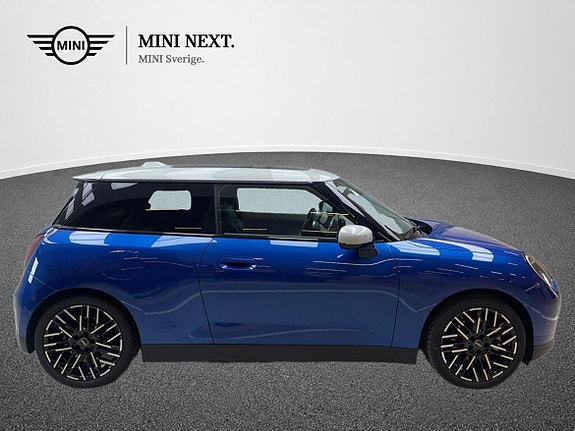 MINI Cooper SE 3 of 15