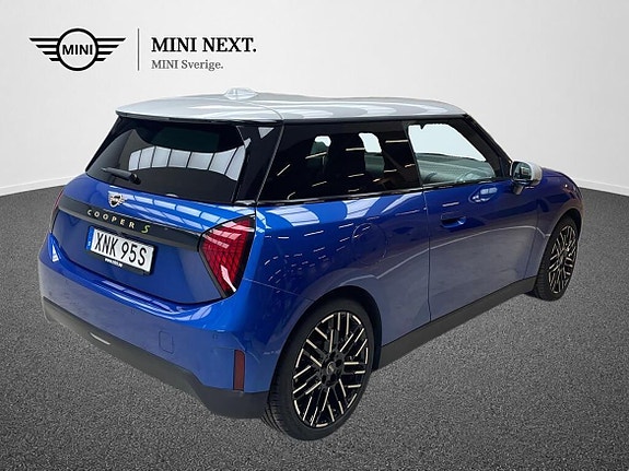 MINI Cooper SE 5 of 15