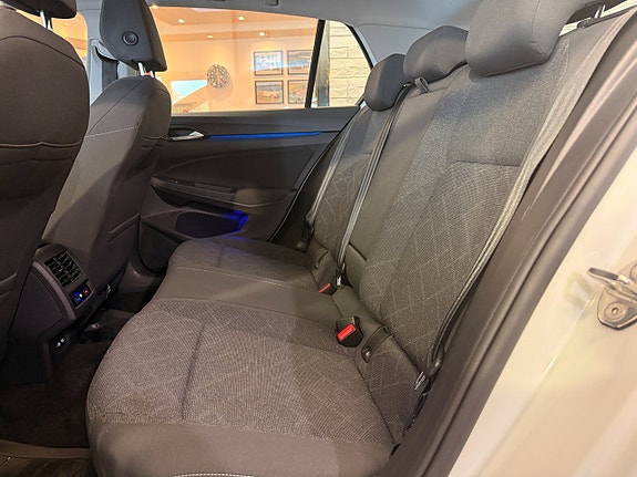 Volkswagen Golf VIII 14 of 19