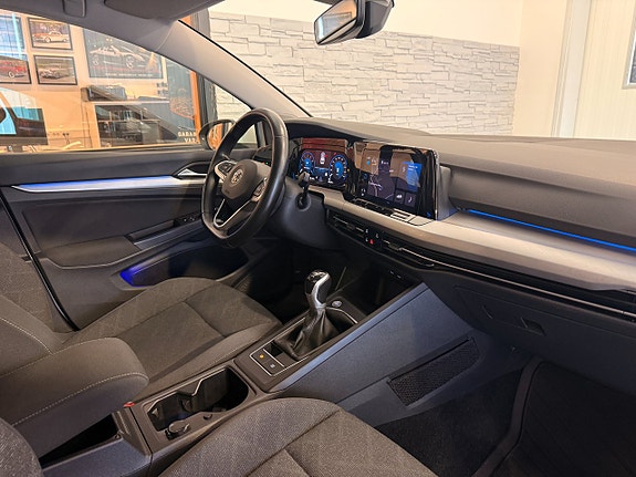 Volkswagen Golf VIII 13 of 19
