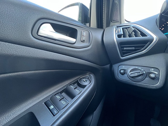 Ford Kuga 18 of 27
