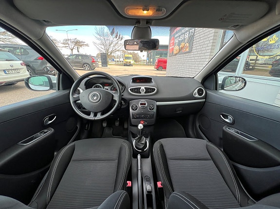 Renault Clio 9 of 20