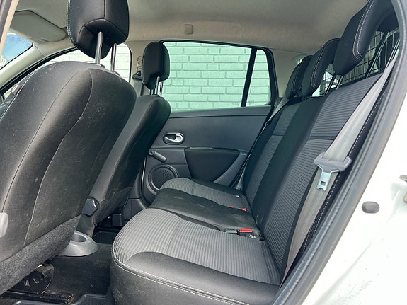 Renault Clio 10 of 20