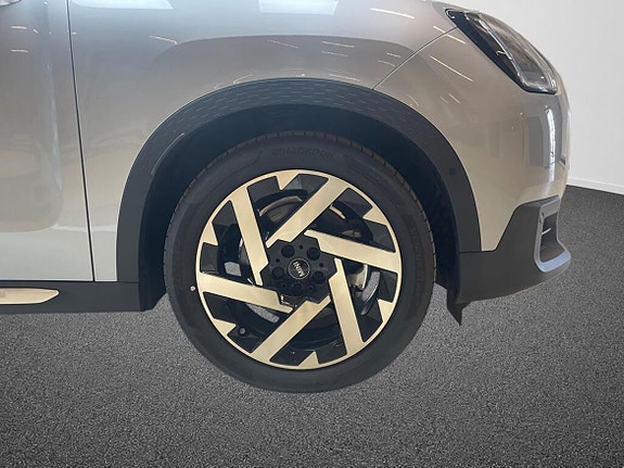 MINI Countryman SE 10 of 15