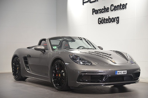 Porsche 718 Boxster GTS 2 of 18