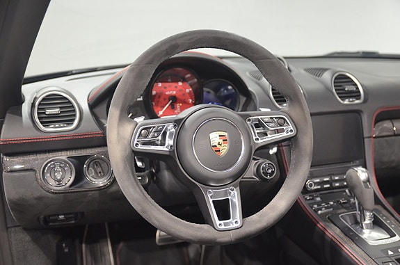 Porsche 718 Boxster GTS 14 of 18
