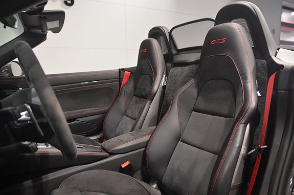 Porsche 718 Boxster GTS 11 of 18