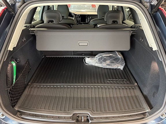 Volvo XC60 25 of 28