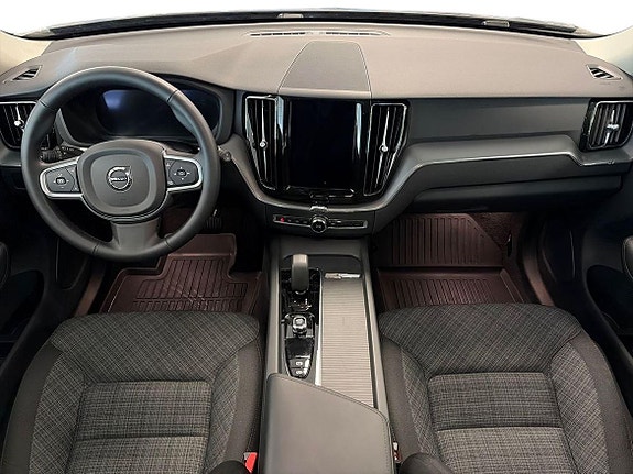 Volvo XC60 14 of 28