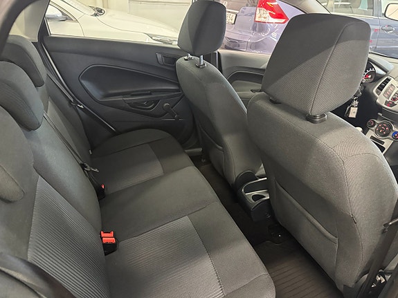 Ford Fiesta 16 of 22