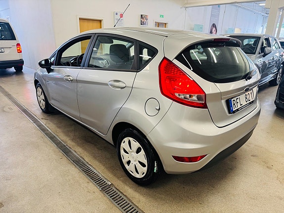 Ford Fiesta 14 of 22