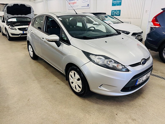 Ford Fiesta 11 of 22