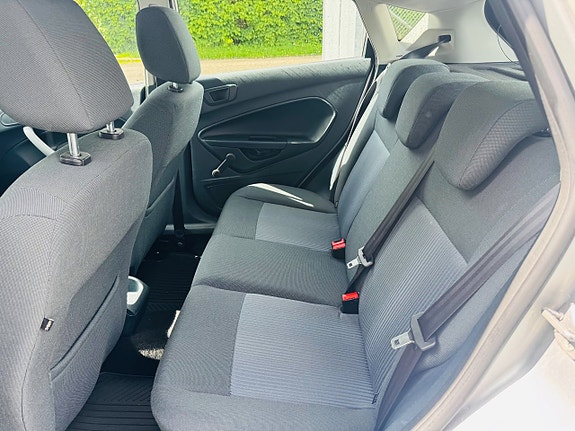 Ford Fiesta 7 of 22