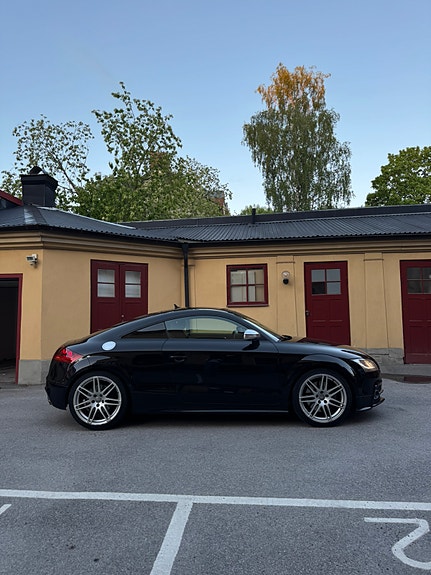 Audi TTS 2 of 5
