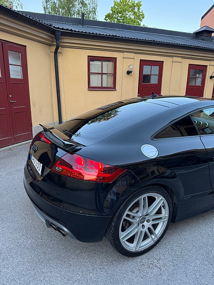 Audi TTS 4 of 5