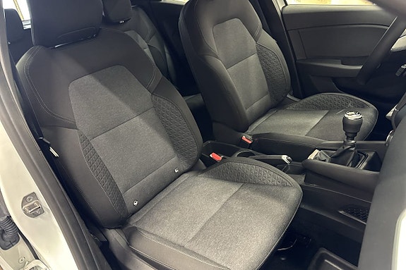 Renault Clio 18 of 18