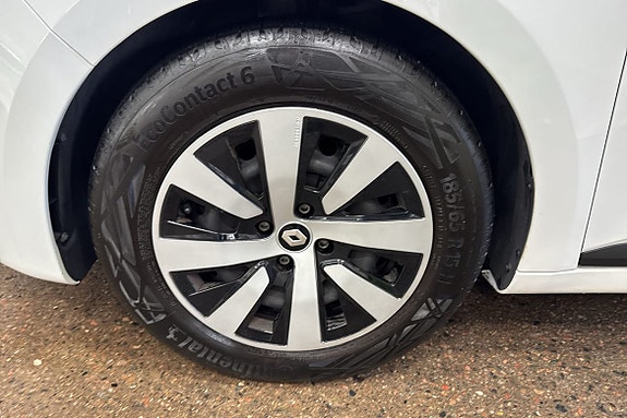 Renault Clio 12 of 18