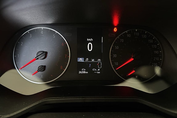 Renault Clio 15 of 18