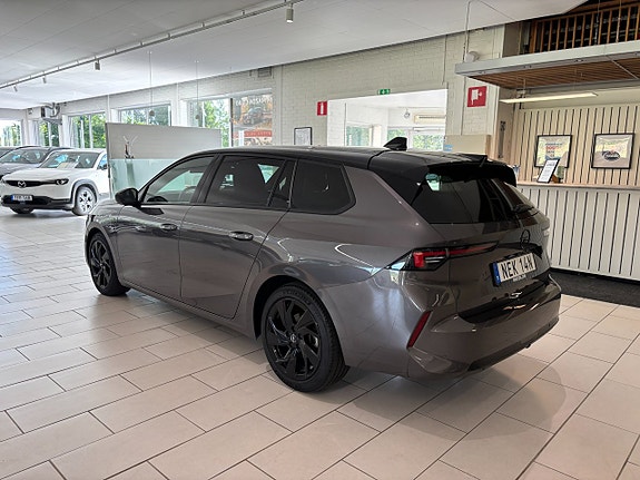 Opel Astra 3 of 21