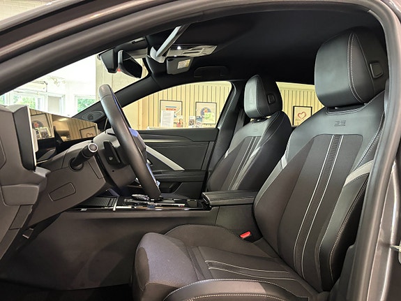 Opel Astra 10 of 21