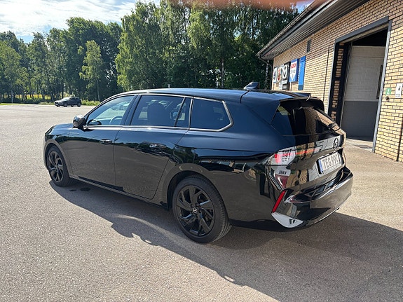 Opel Astra 3 of 5