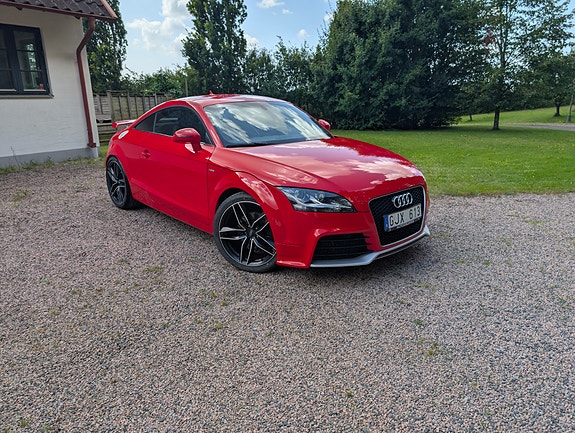 Audi TT 2 of 5